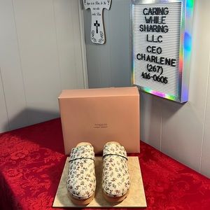 Brand New, Laura, Ashley Aerosoles clogs